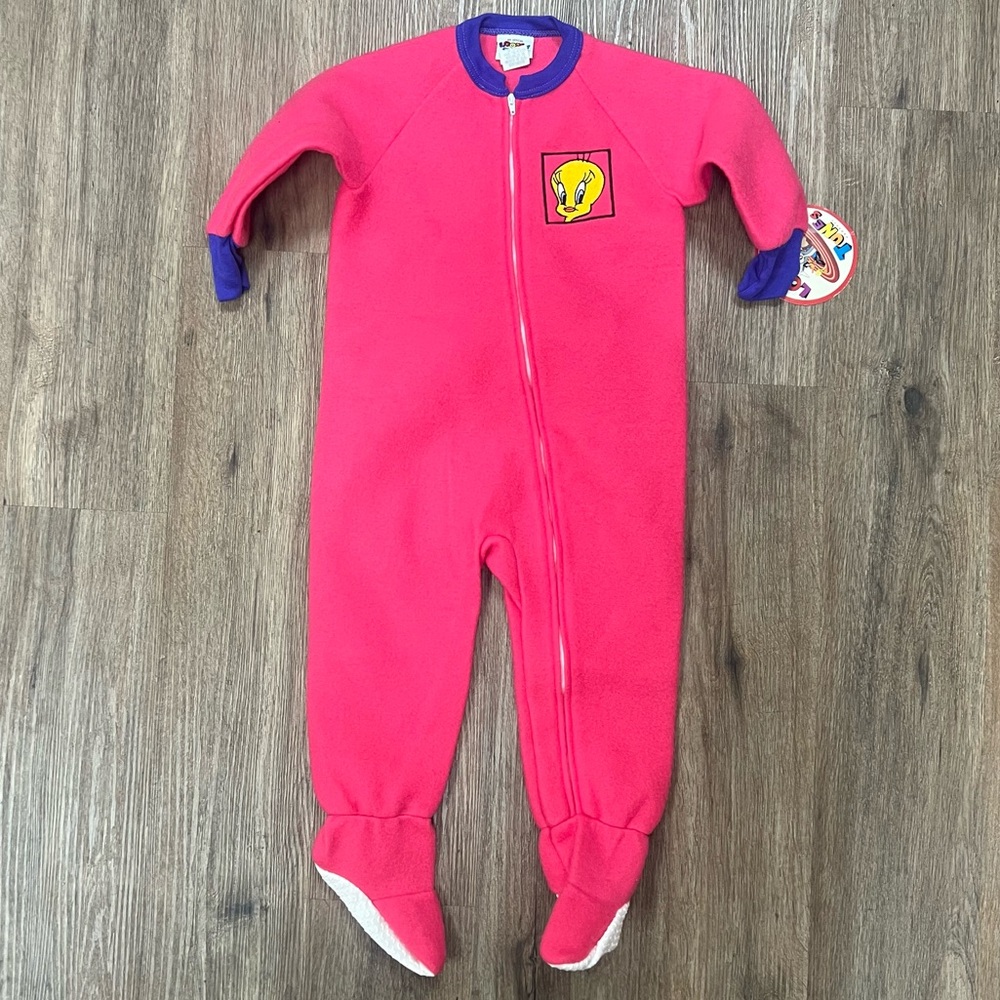 Deadstock Vintage 90s Looney Toons Onesie NWT
